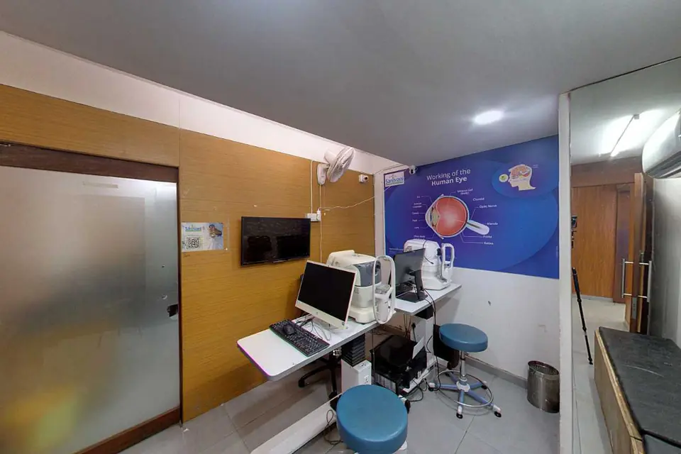 Consulting room at the Saraspur centre