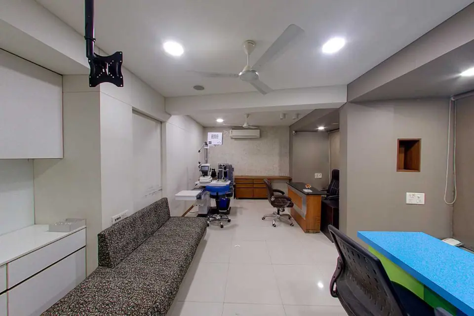 Waiting area at the Saraspur centre